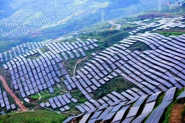 ��ɽ������ũҵ�����ɫ�����������乤ҵ�ṹ������˼����������������