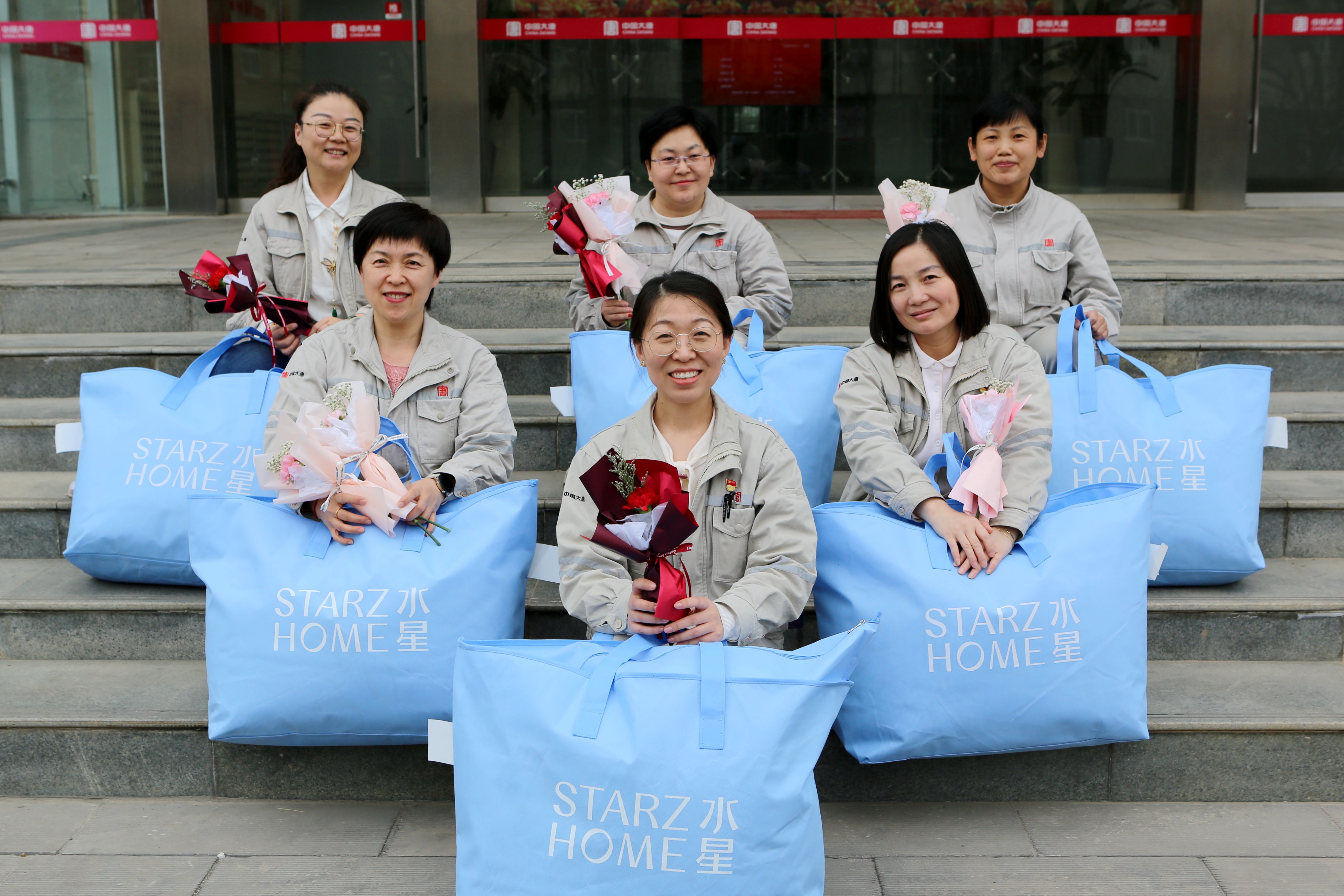 38Ůְ϶õ廨ˮллǰǻۺ;׸ҵúòѷɫʩչ滻ġ족 (2).jpg